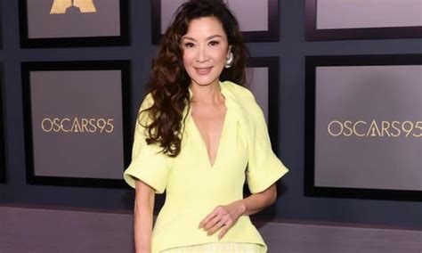 Profil Michelle Yeoh Aktris Asia Pertama Yang Berhasil Menang Piala