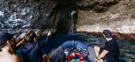 Unforgettable Kauai Zodiac Boat Tours Down Na Pali Coast Wet And Wild Raft Expeditions Capt Andy S