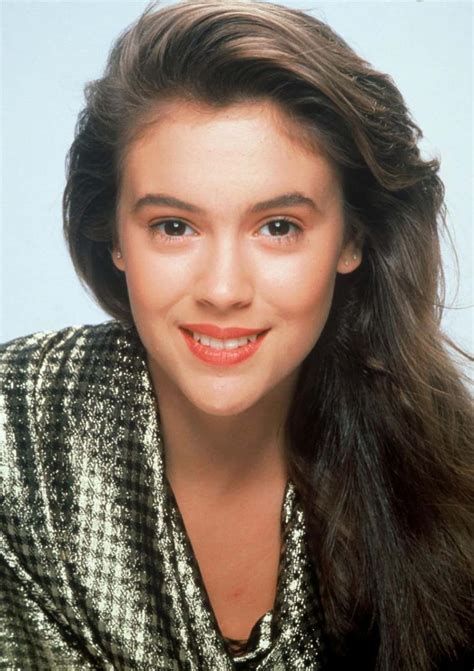 30 Photos of Alyssa Milano When She Was Young