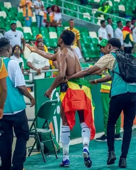 Afcon Ghanaian Midfielder Goes Naked After Shock Exit From