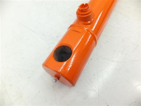 Kubota La Ec Series Loader Hydraulic Bucket Cylinder J