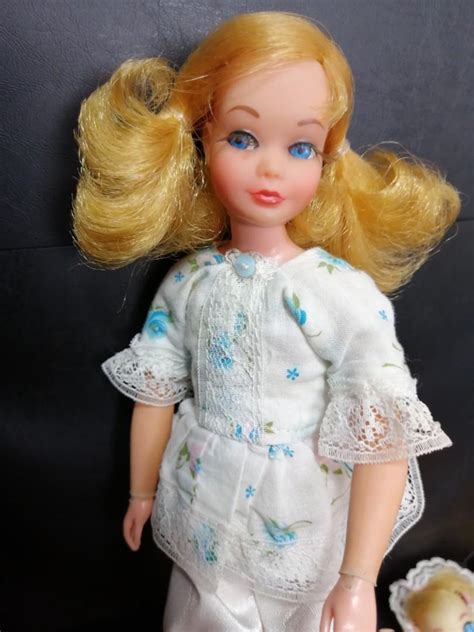 Vintage Barbie Sister Skipper Pose N Play Dramatic Living Doll Her