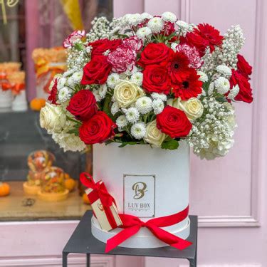 Livraison Bouquet De Fleurs Blanches Et Rouges Paris Luvbox Paris