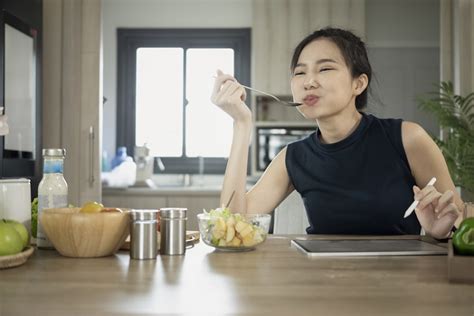 吃對時間防肥胖、衰老！日專家揭「三餐最佳進食時機」