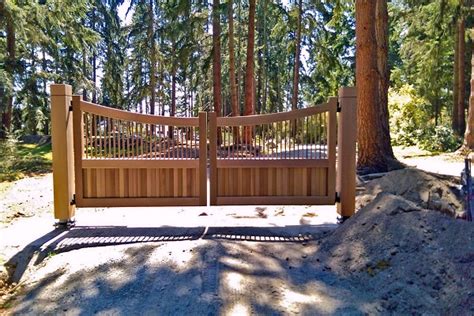 Wood Double Swing Gate Automated Gates And Equipment