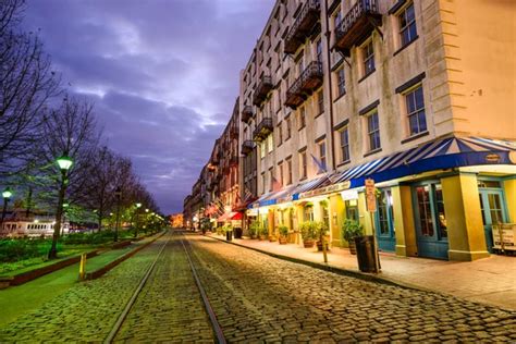 River street savannah Stock Photos, Royalty Free River street savannah ...