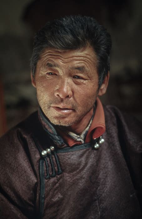 Mongolian Nomads, Nomadic life Mongolia, photos by Sven Zellner