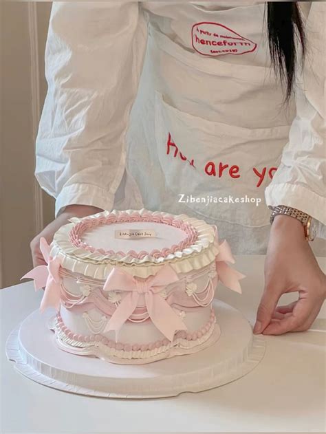 Xiaohongshu Cake Decor Inspiration Inspo Idea Coquette Bows Ribbons