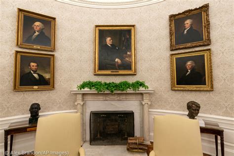 What's on the walls of Biden's Oval Office? | ShareAmerica