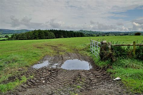 Muddy Entrance To Field Bracky Kenneth Allen Cc By Sa 2 0