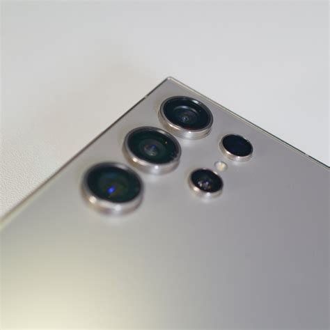 Le Samsung Galaxy S Slim Pourrait Tre Dot D Une Cam Ra De Tr S