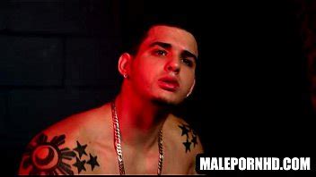 Este Maromo Tatuado Sexy Se Masturba La Polla XVIDEOS
