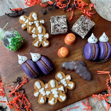 Halloween Treat Box (17pcs) – Wiltshire Pantry