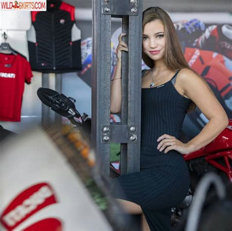 Fiege Eszter Eszter Teenstarlet Nóra eszterjozsaofficial nude Instagram leaked photo 4