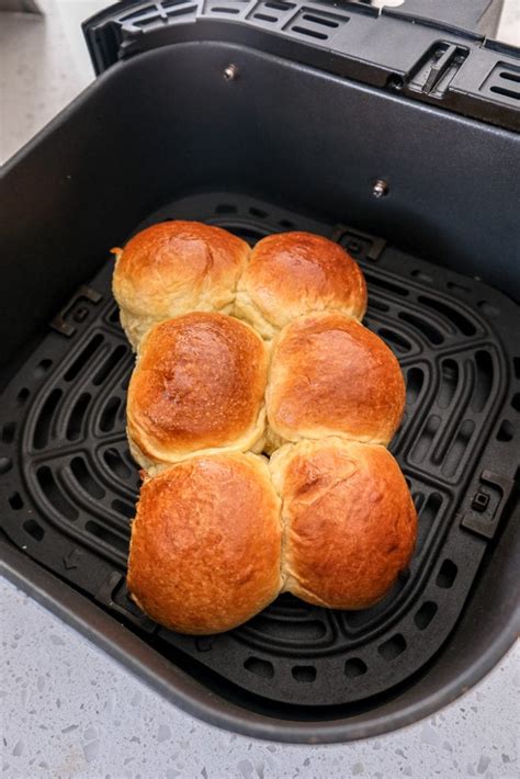 Frozen Dinner Rolls in the Air Fryer - Simply Air Fryer