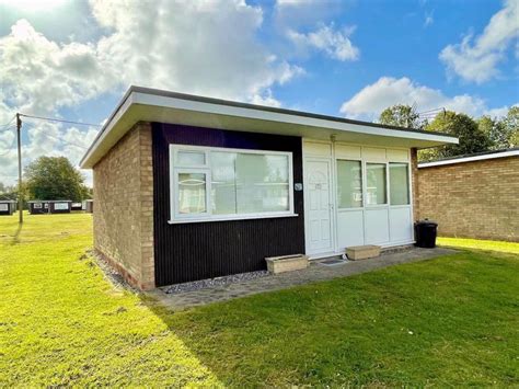 2 Bed Property For Sale In Beach Road Hemsby Great Yarmouth Nr29 Zoopla