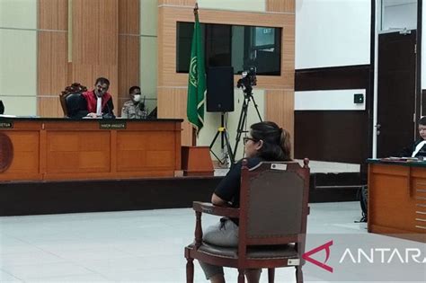 Sidang Koordinator Kontras Dalam Kasus Pencemaran Nama Baik Menko