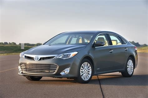 2016 Toyota Avalon Hybrid Review & Ratings | Edmunds