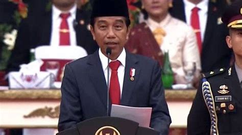 Jokowi Santai Fotonya Dipakai Bersanding Dengan Capres Tapi Ogah Kalau