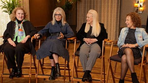 Diane Keaton Tells Lisa Kudrow Why She Never Got Married