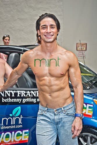 LimaGay net El Orgullo Gay se celebró en los Estados Unidos pero la alegria se vio ensombrecida