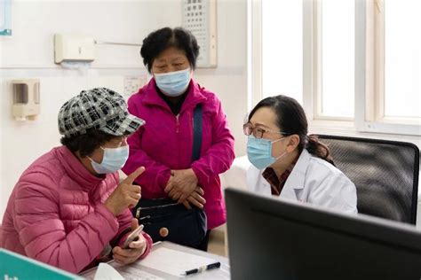 “家门口”尽享名医服务！宝山这个社区卫生服务中心骨病科专家门诊开诊啦 上海宝山 新民网