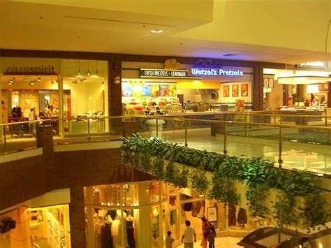 Planters In The Glendale Galleria Glendale Galleria Glendale California Glendale