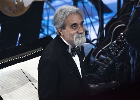 Sanremo 2020 Peppe Vessicchio Simbolo Positivo Di Un Festival Che