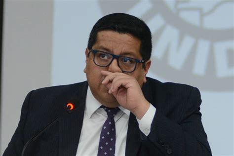 Alex Contreras renuncia al Ministerio de Economía lo que pasó horas