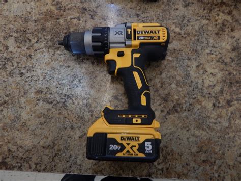 Dewalt Dck P V Max Xr Brushless Hammer Drill Impact Driver Combo