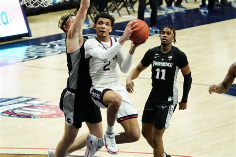 ‘The best feeling’: James Bouknight returns and ignites UConn - The ...