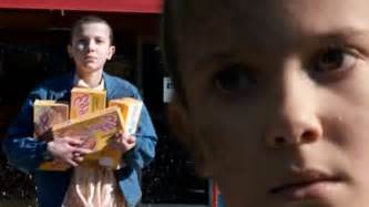 Eleven Eating Eggos Stranger Things Youtube