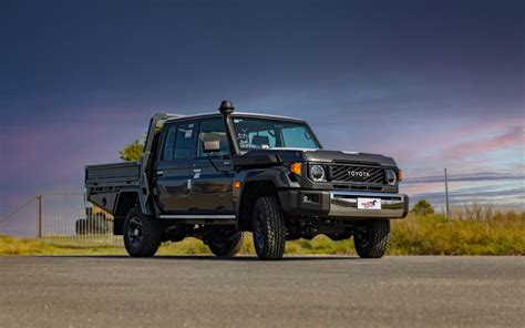 31981 Dual Cab 79 Series V5 Alloy 1 Bronco Built