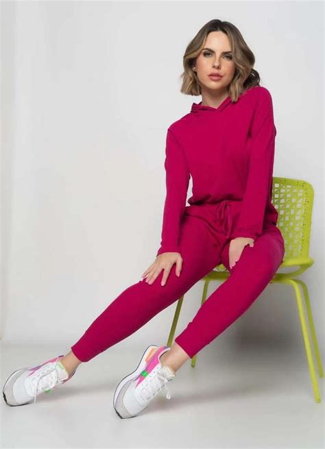 Conjunto Comfy Casaco Capuz E Jogger Canelado Fashion Rosa