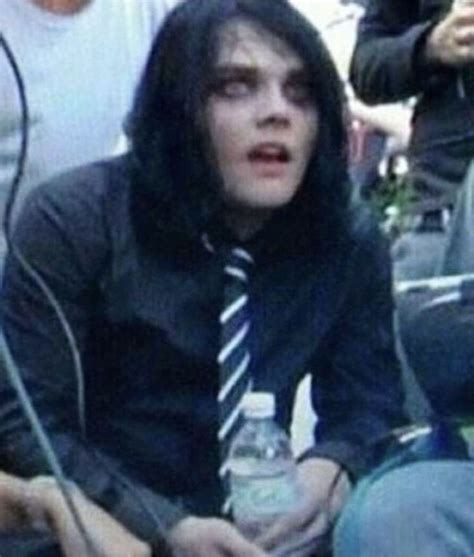 Gerard Way My Chemical Romance Emo Bands Music Bands Do You Know