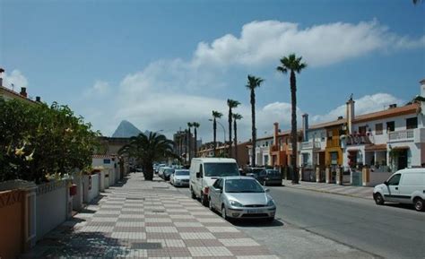 Próximos cortes de tráfico en la calle Lirios con Vía Parque Diario Área