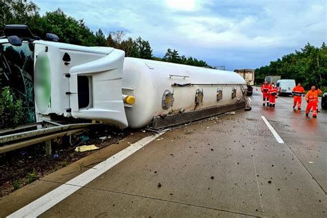 Unfall A Heute Gestern Aktuelle Unfallmeldungen Von Der A Tag