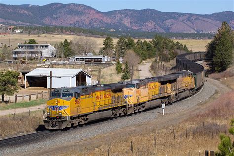 Up 5863 Monument 5 Apr 15 Up 5863 Slinks A Load Of Csux Co Flickr