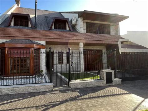 Venta Casa Dormitorios A Os Cocheras M Av Triunvirato