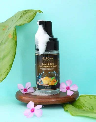 Herbal White Fluraa Foaming Face Wash Age Group Adults Packaging