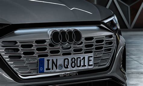 Audi apresenta breves mudanças em seu logotipo