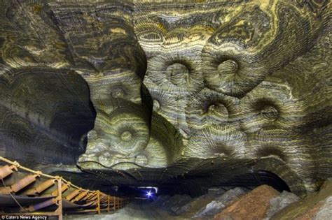 Eerie Photos of Abandoned Salt Mine in Yekaterinburg, Russia