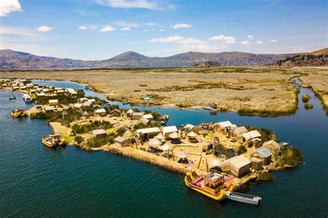 Uros Islands Tour From Juliaca Book Online At Civitatis