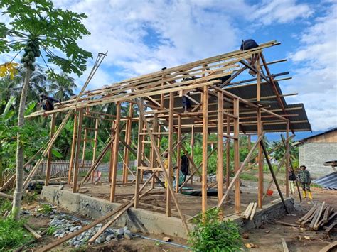 Tmmd Ke Kodim Poso Masuki Tahap Pemasangan Atap Rtlh Komitmen