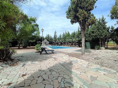 Finca rústica con terreno en venta en la Monforte del Cid TR57580