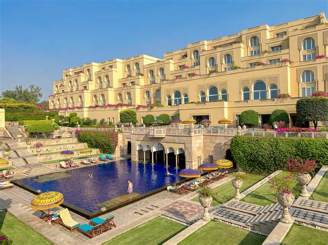 The Oberoi Amarvilas A Palatial Luxury Hotel With Taj Mahal Views Points Miles And Bling