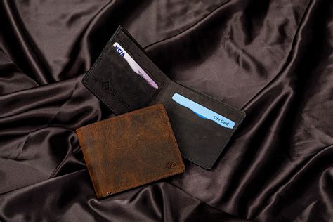 » Humanfit crafted Genuine Leather Wallet