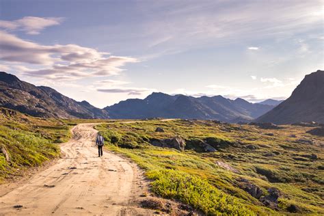 Hiking Greenland - Sisimiut's UFO Hut - Lisa Germany