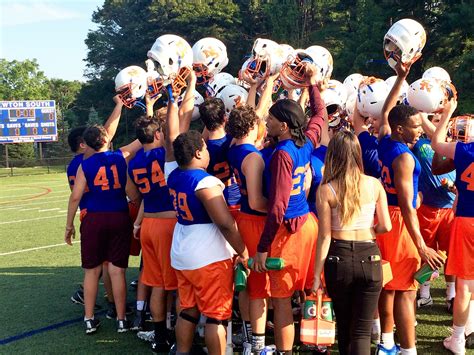 A Massachusetts Thanksgiving Football Tradition Interrupted | Beverly ...