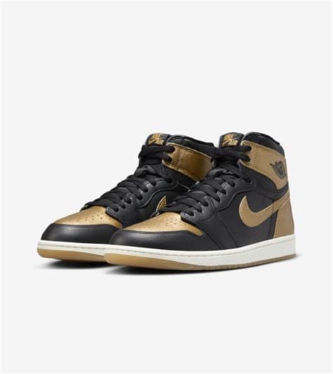 Air Jordan 1 High OG 'Black and Gold' (DZ5485-071) release date. Nike SNKRS